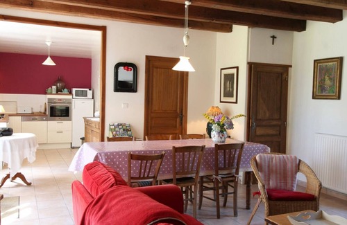 Saint-Loup Cottage | Country house near Mont St-Michel with garden, WiFi and parking