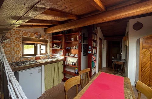 Lake Garda House | Country House "Tra Lago e Mare a Sud di Roma" with Private Terrace, Private Garden & Wi-Fi