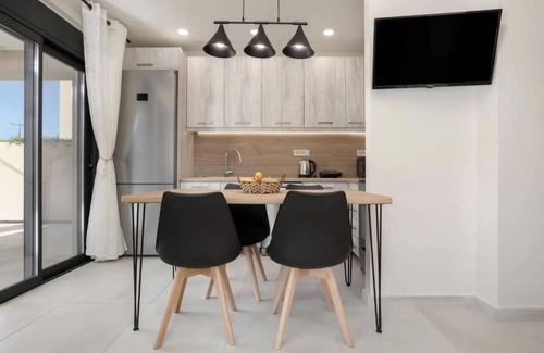 Alikanas Villa | Country House 'Villa Zografia' with Sea View, Wi-Fi and Air Conditioning