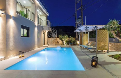 Alikanas Villa | Country House 'Villa Zografia' with Sea View, Wi-Fi and Air Conditioning