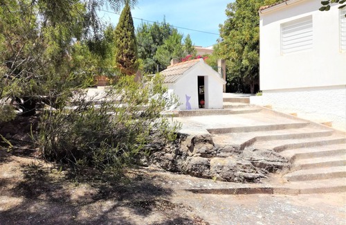 Torrent House | Country house with forest and swimming pool, near the beach (pet friendly).