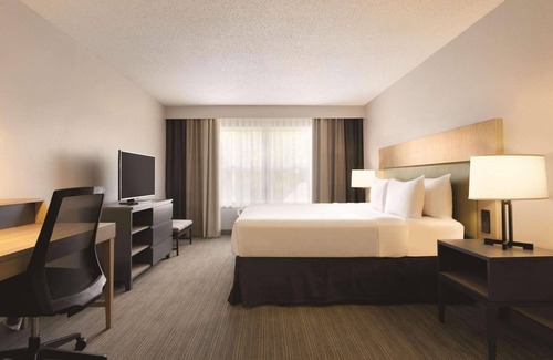 Brooklyn Center Hotel | Country Inn & Suites by Radisson, Brooklyn Park - Brooklyn Center, MN