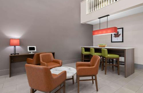 Coon Rapids Hotel | Country Inn & Suites by Radisson, Near The National Sports Center, Coon Rapids, MN