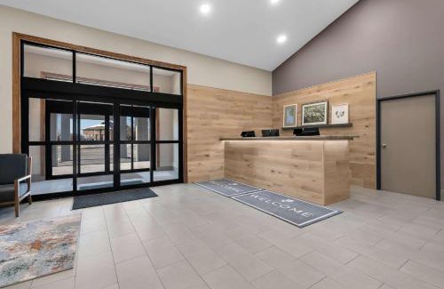 Coon Rapids Hotel | Country Inn & Suites by Radisson, Near The National Sports Center, Coon Rapids, MN