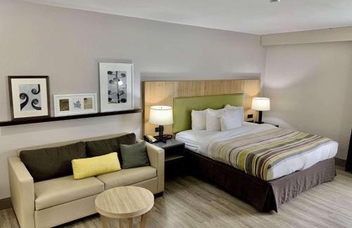 Milan Hotel | Country Inn & Suites by Radisson, Sandusky South, OH