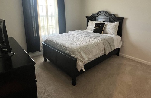 North Chesterfield House | Country Living Close To The City