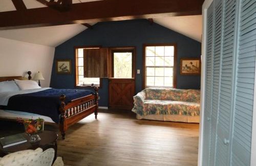 Manattee Road House | Country living at the Barn