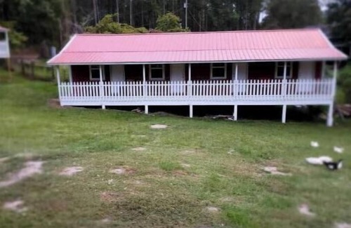 Baxley House | Country motel come relax 5 room