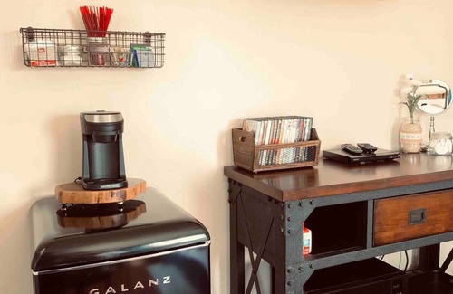 Woodland Apartment | Country Poolhouse Retreat near SMF/UC Davis Campus