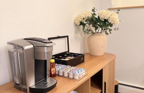 Redding Ridge House | Country Retreat | Heated Saltwater Pool | BBQ | Fire Pit