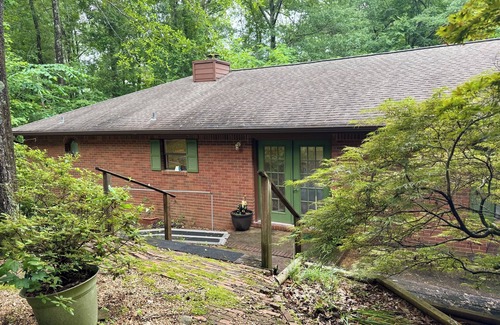 Auburn House | Country Setting Just 4 Miles From Jordan-Hare