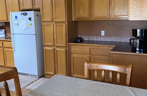 Greenfield House | Country setting one mile from boat dock and beach .Now with Internet