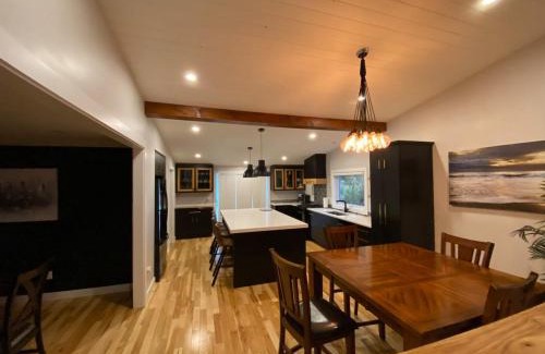 Tillsonburg Ski Chalet | Country settings