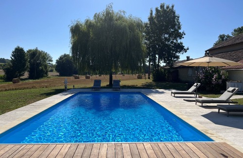 Verteillac Villa | Country Villa with large pool, games room, cinema and football pitch. Sleeps 19