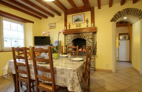 Saint-Jean-de-Savigny Cottage | Countryside Retreat: 3BR, Fireplace, Garden, Close to D-Day Beaches, Bicycles Provided