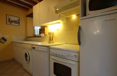 Saint-Jean-de-Savigny Cottage | Countryside Retreat: 3BR, Fireplace, Garden, Close to D-Day Beaches, Bicycles Provided