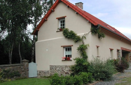 Saint-Jean-de-Savigny Cottage | Countryside Retreat: 3BR, Fireplace, Garden, Close to D-Day Beaches, Bicycles Provided