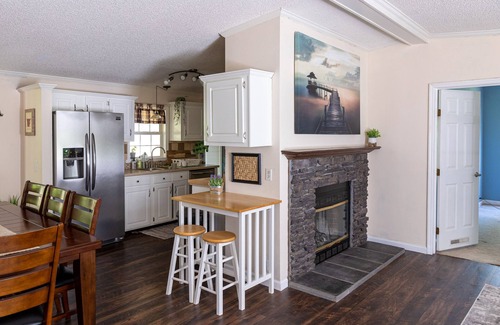 Clyde House | Countryside Mountain house with awesome views