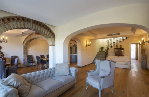 Panzano in Chianti Villa | Countryside villa with private pool in Tuscany