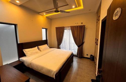 Karachi House | Couple Friendly Guest House