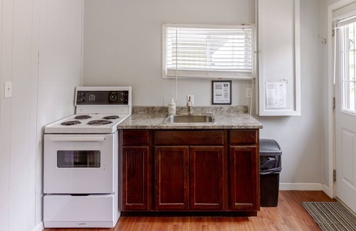 Bloomfield House | Couple`s Romantic PEC Getaway