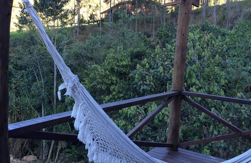 Passa Vinte Ski Chalet | Couples cottage with whirlpool and fireplace