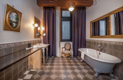 Old Lyon Hotel | Cour des Loges Lyon, A Radisson Collection Hotel