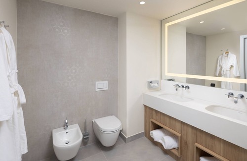 Cluj-Napoca City Centre Hotel | Courtyard By Marriott Cluj-Napoca Downtown