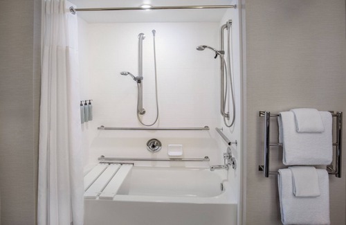 Billerica Hotel | Courtyard by Marriott Boston Billerica/Bedford