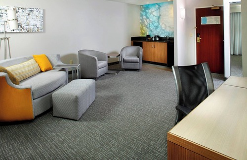 Lansing Hotel | Courtyard by Marriott Lansing
