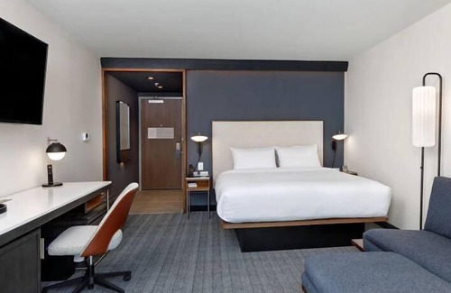 Richmond Hotel | Courtyard by Marriott Richmond Scott’s Addition