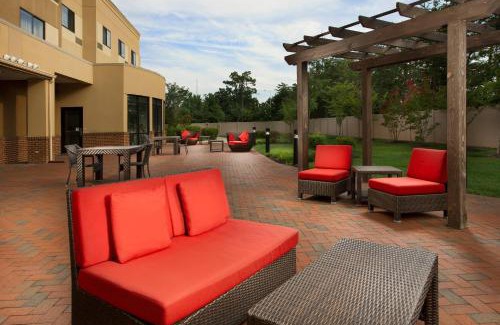 Waldorf Hotel | Courtyard by Marriott Waldorf