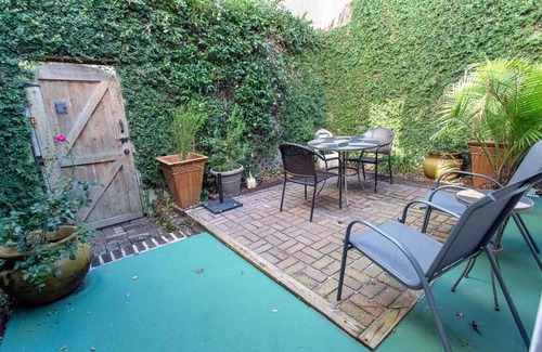 Historic Downtown Savannah House | Courtyard on Gaston w/Private Living Area & Murphy Bed by Lucky Savannah