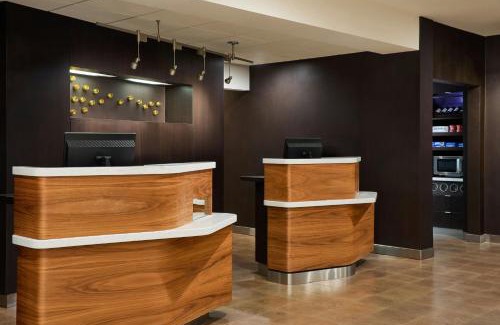 Creve Coeur Hotel | Courtyard St. Louis Creve Coeur