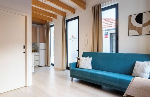 Sao Mamede de Infesta Apartment | Courtyard T1 Apartments with BBQ by HostWise
