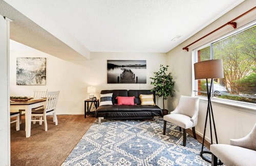 Alabaster House | Covenient Townhome in Alabaster near Birmingham