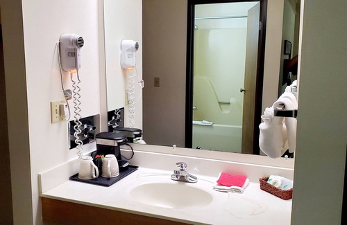 Lusk Hotel | Covered Wagon Motel