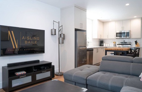 Youbou Condo | Cowichan Lake Escape | Lakefront | Hot Tub | Pets