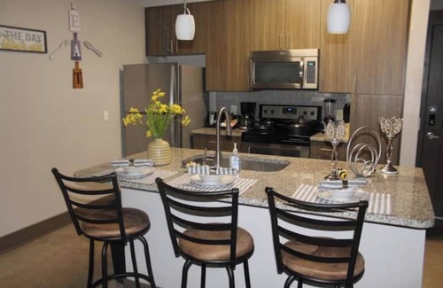 George Bush Park/Eldridge Apartment | Cozy 1/1 pool view w/amenities