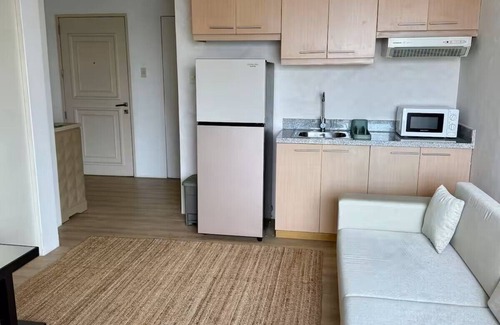 Wack-Wack Greenhills Condo | Cozy 1-BDR condo with AC, Hot Water, and WiFi in Brgy Wack-Wack Greenhills