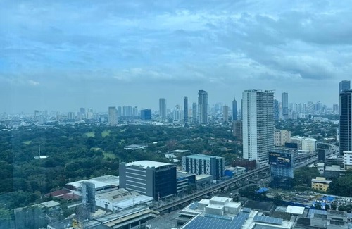 Wack-Wack Greenhills Condo | Cozy 1-BDR condo with AC, Hot Water, and WiFi in Brgy Wack-Wack Greenhills