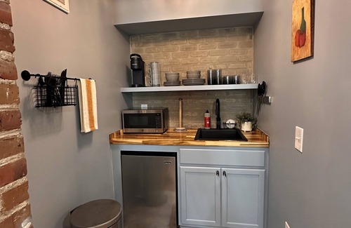 North-Central Apartment | Cozy 1-bedroom apartment