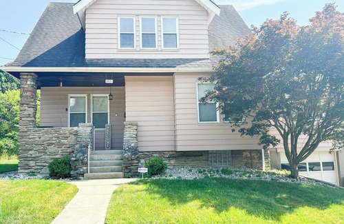 Westwood Apartment | Cozy 1-bedroom apartment with AC and WiFi. Cozy and stylish space offers comfort