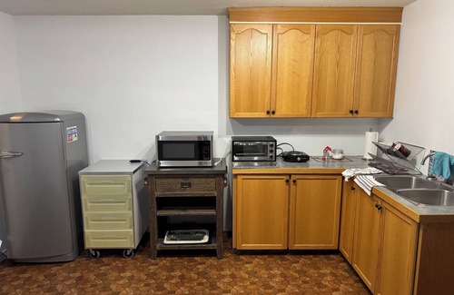 Okanagan-Similkameen Apartment | Cozy 1-bedroom apartment with WiFi, AC in pleasant Penticton