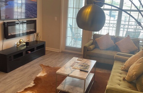 Loring Heights Apartment | Cozy 1-bedroom apartment in charming Atlanta with AC, fitness room and pool