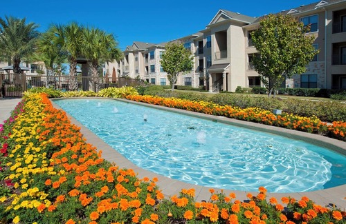 Barker Apartment | Cozy 1-Bedroom Apartment In Houston with AC, Fitness Room, WiFi, & More.
