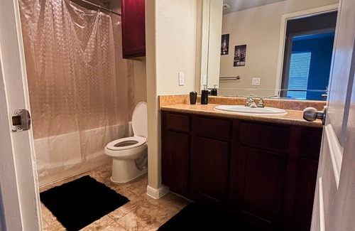 Barker Apartment | Cozy 1-Bedroom Apartment In Houston with AC, Fitness Room, WiFi, & More.