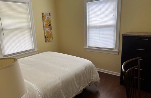 Seymour Apartment | Cozy 1-bedroom apartment in safe area near downtown Seymour with AC, WiFi
