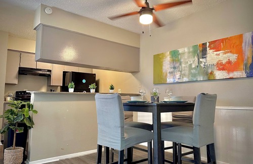 Sherman Apartment | Cozy 1-bedroom apartment, centrally located, great for workers, quiet, WiFi