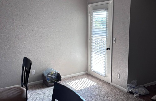 Olathe Apartment | Cozy 1-bedroom apartment in lovely Olathe with AC